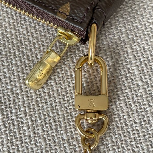 LOUIS VUITTON Pochette Accessoires Mini – Image 8