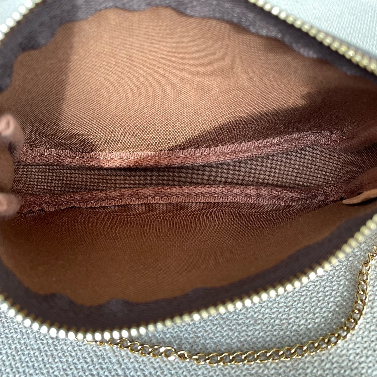 LOUIS VUITTON Pochette Accessoires Mini – Image 11