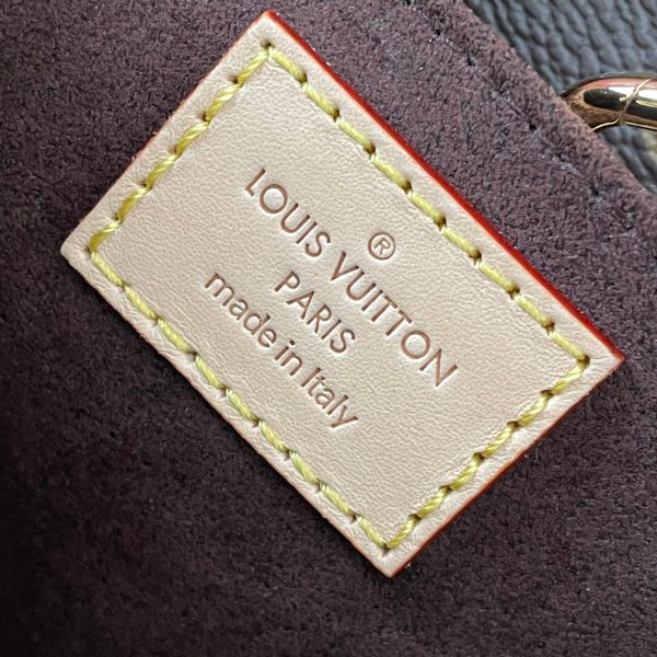LOUIS VUITTON Pochette Métis East West – Image 8