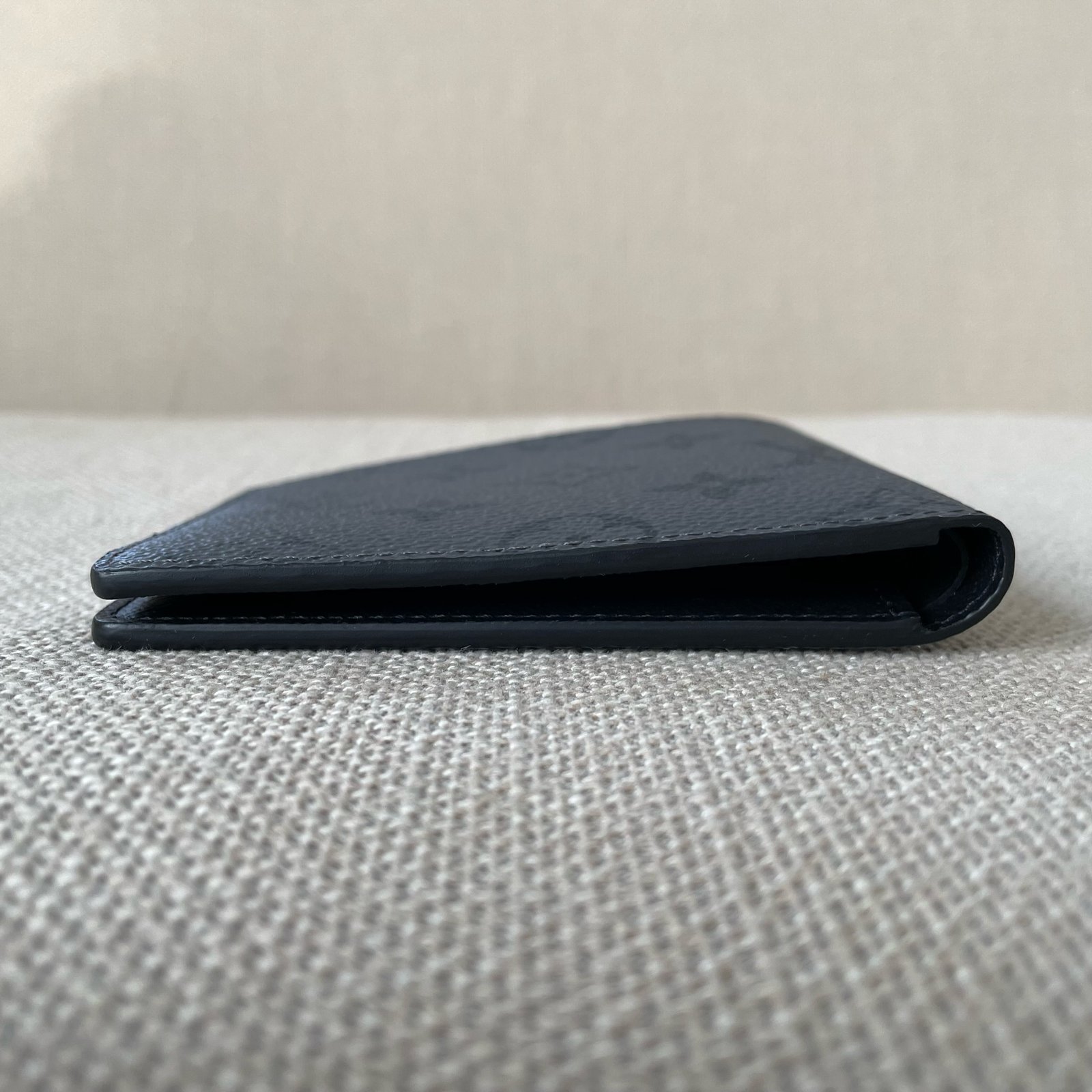 LOUIS VUITTON Slender Wallet – Image 5