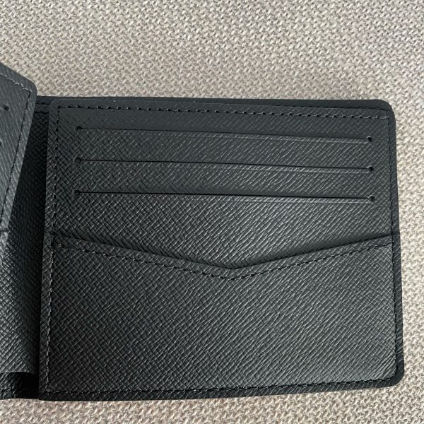 LOUIS VUITTON Portefeuille Slender – Image 9