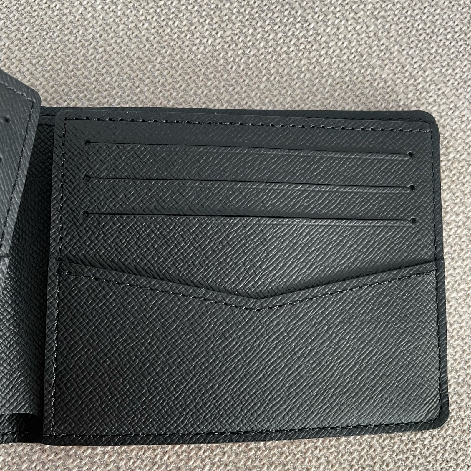 LOUIS VUITTON Slender Wallet – Image 9