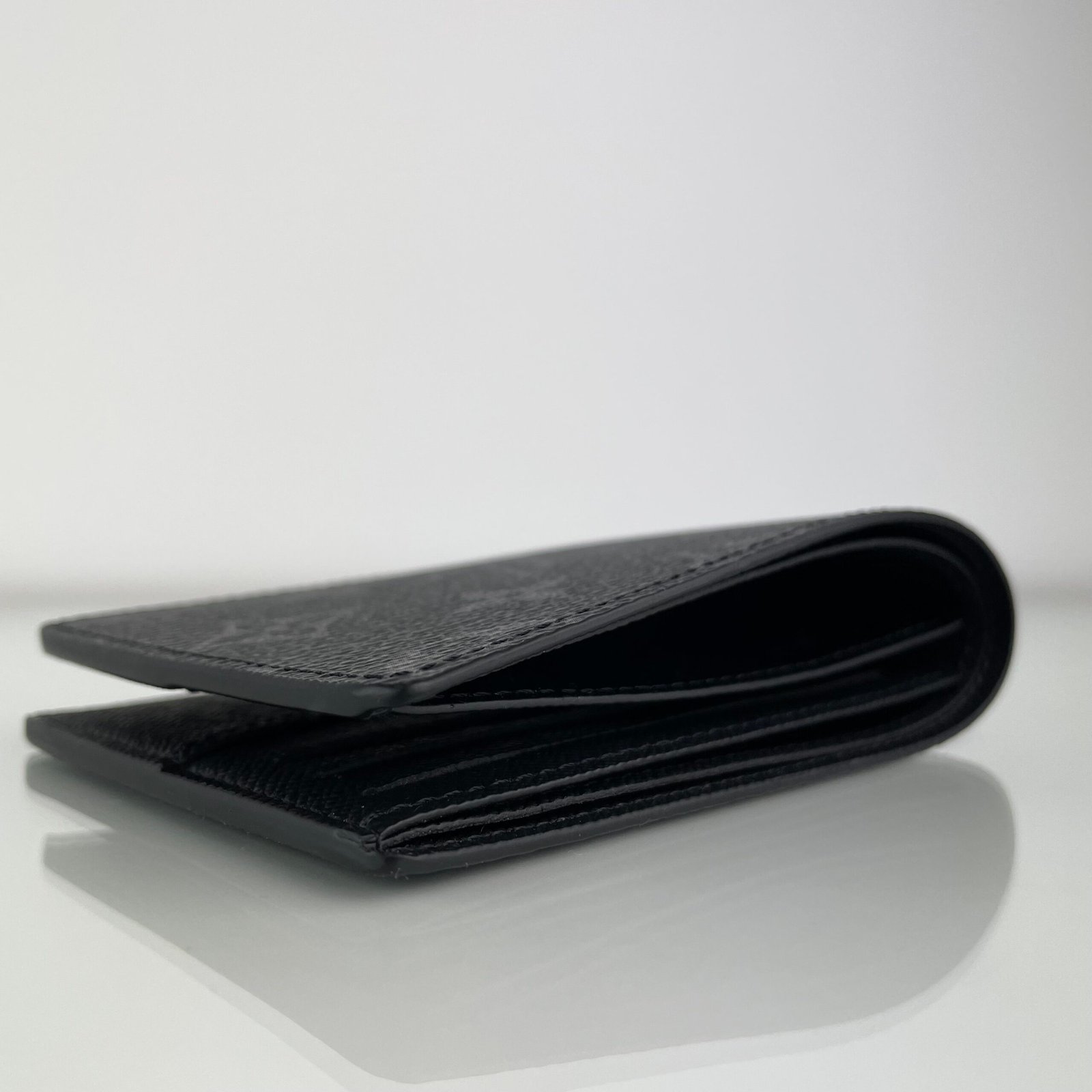 LOUIS VUITTON Slender Wallet – Image 7