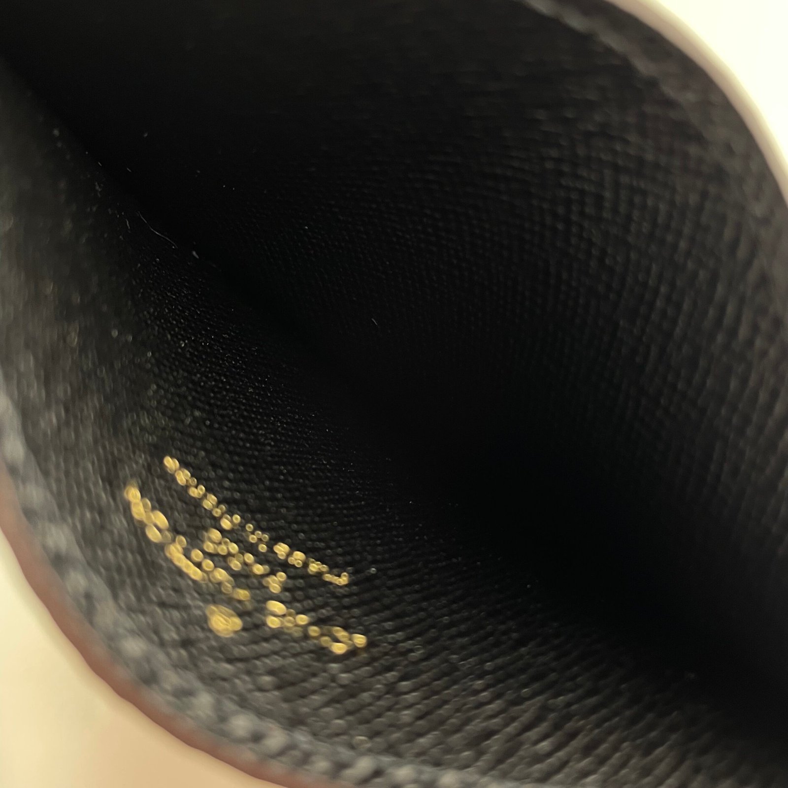 LOUIS VUITTON Card Holder – Image 9