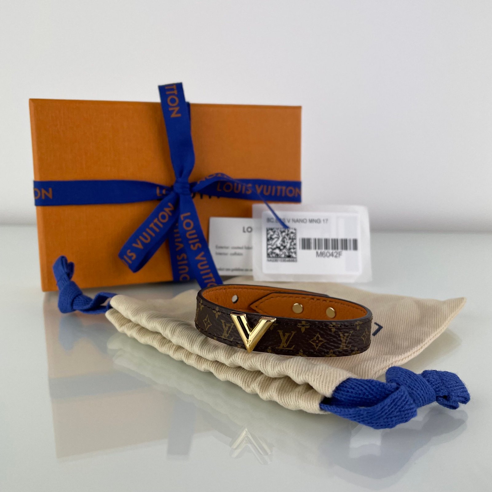 LOUIS VUITTON Bracelet Essential V – Image 2