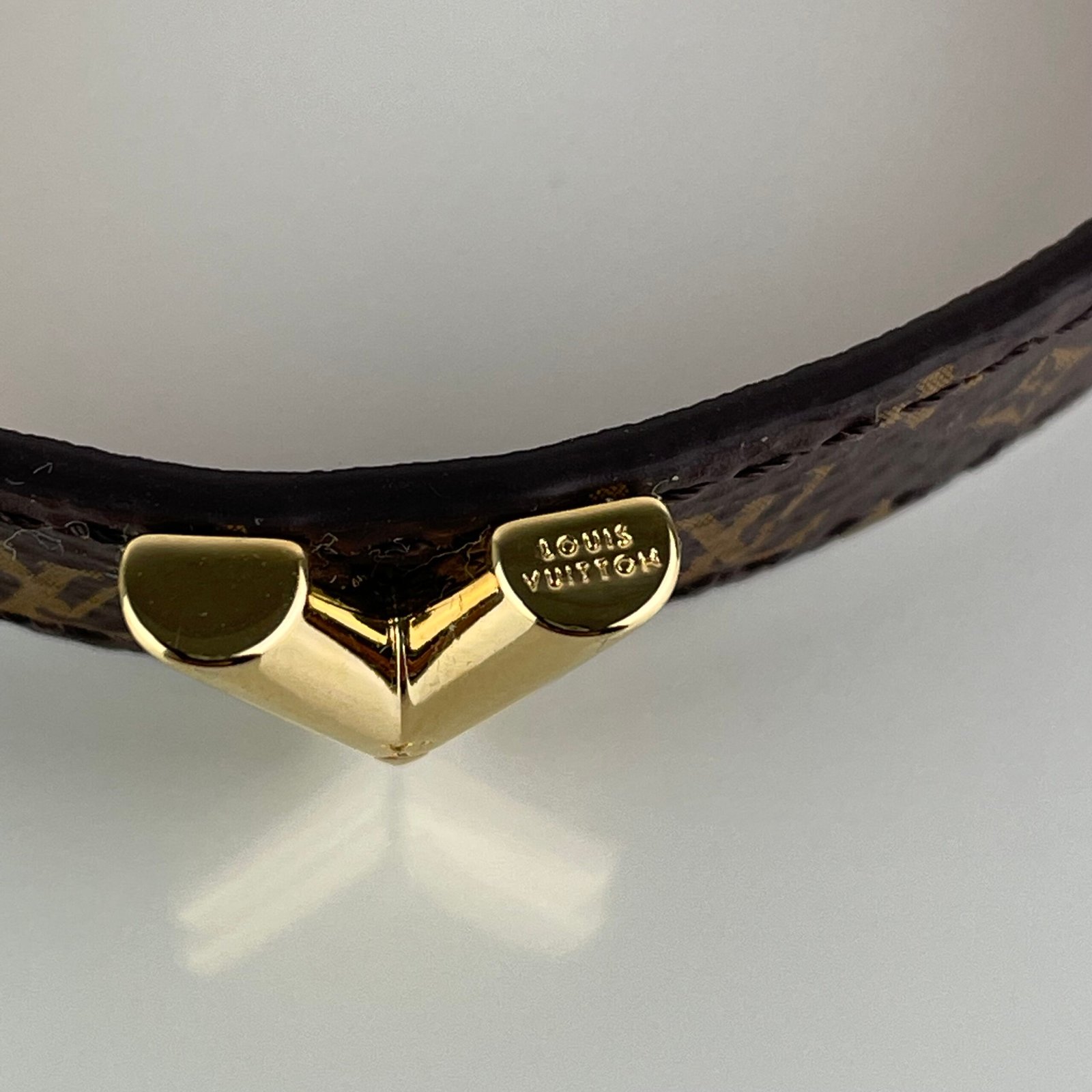 LOUIS VUITTON Bracelet Essential V – Image 8