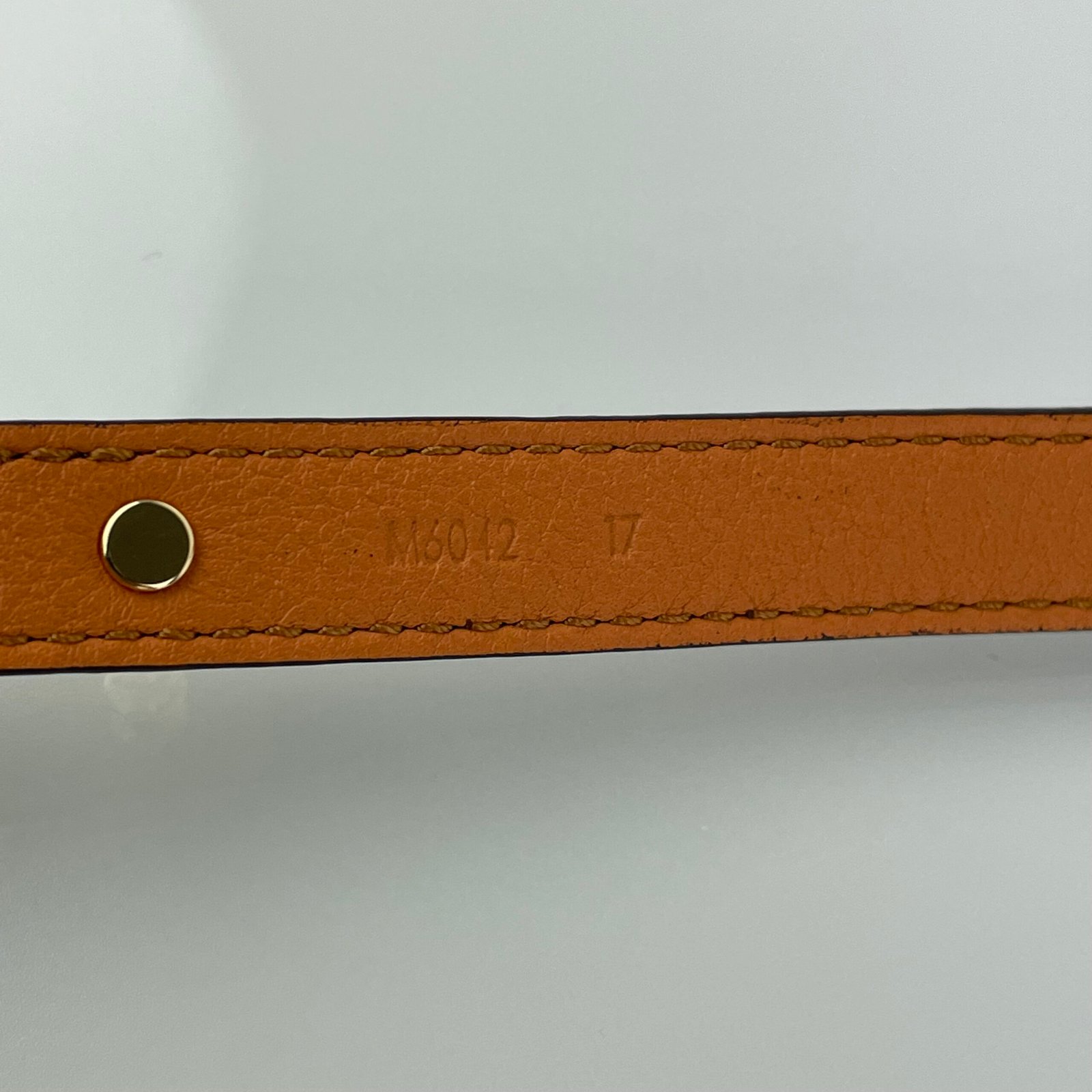 LOUIS VUITTON Bracelet Essential V – Image 13