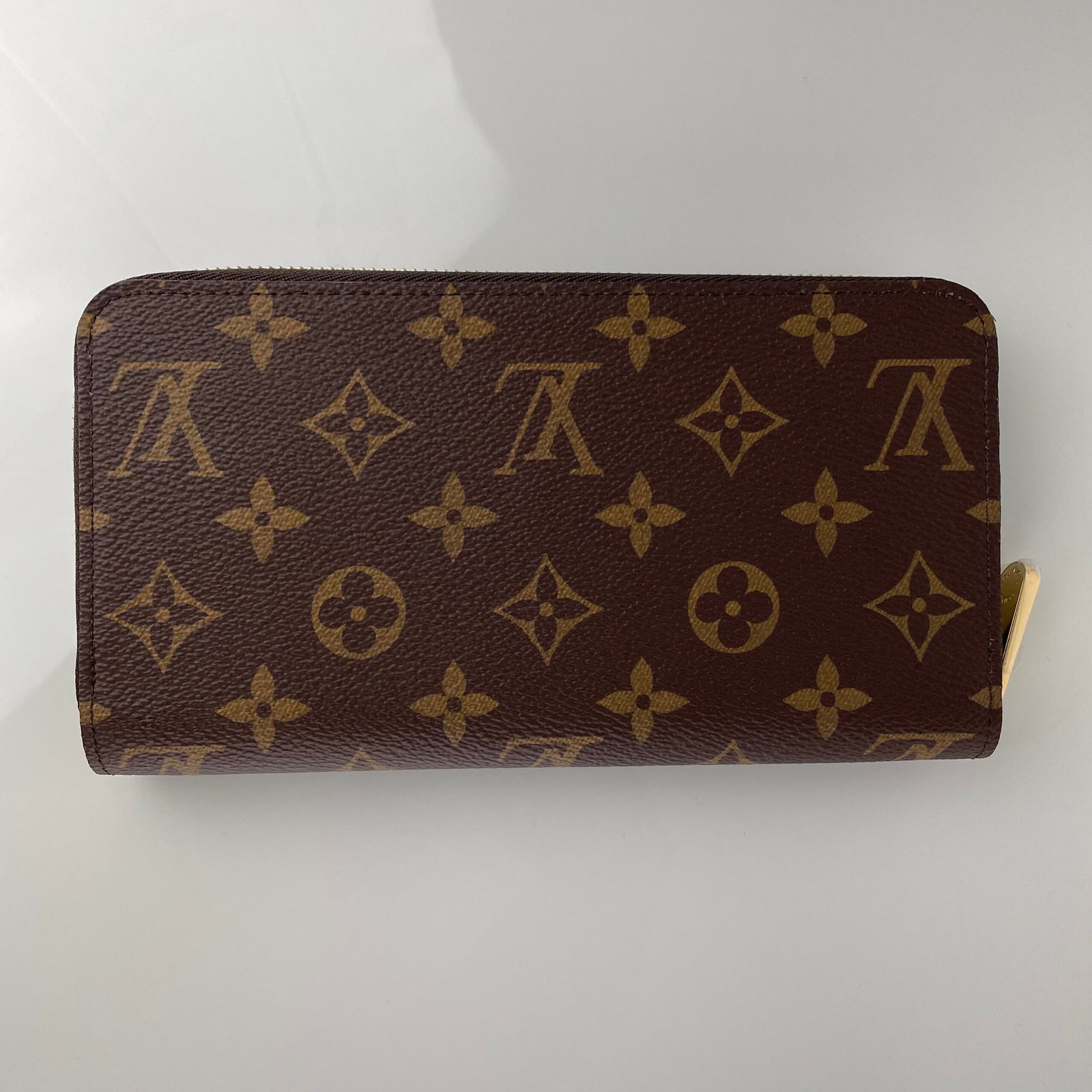 LOUIS VUITTON Zippy Wallet – Image 3