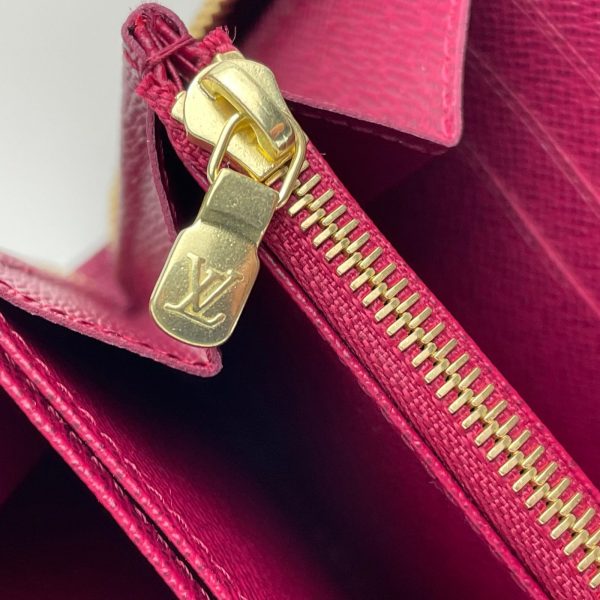 LOUIS VUITTON Zippy Wallet – Image 8