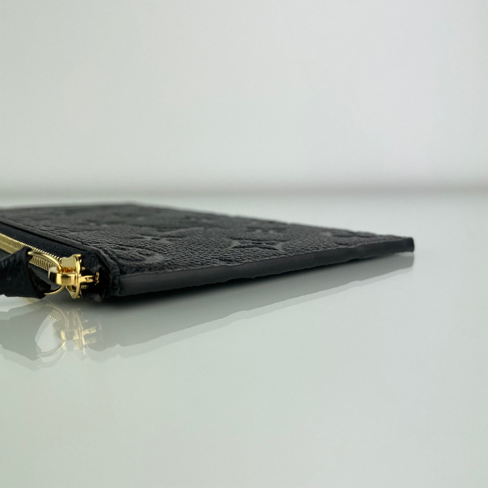 LOUIS VUITTON Zipped Pouch – Image 4