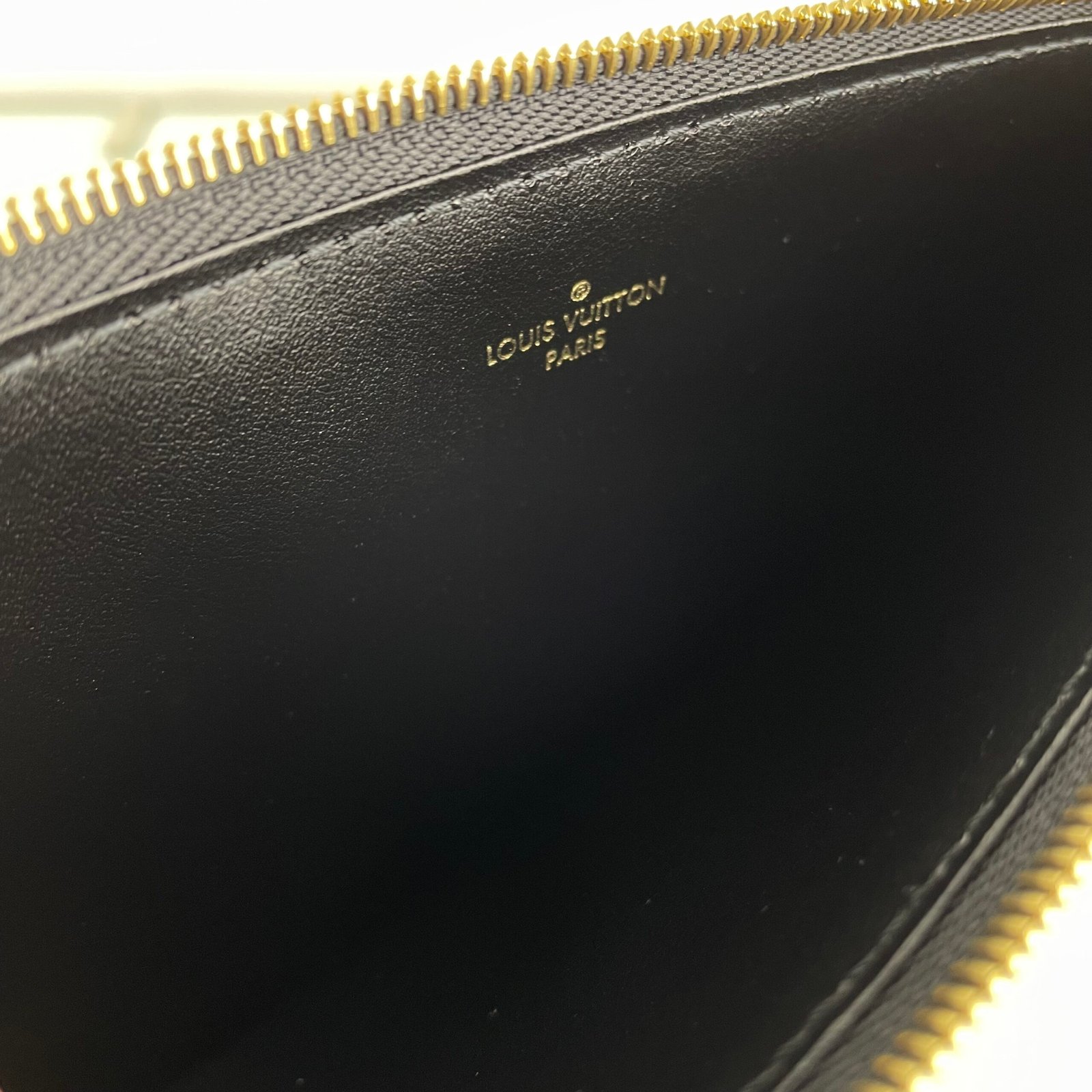 LOUIS VUITTON Zipped Pouch – Image 9