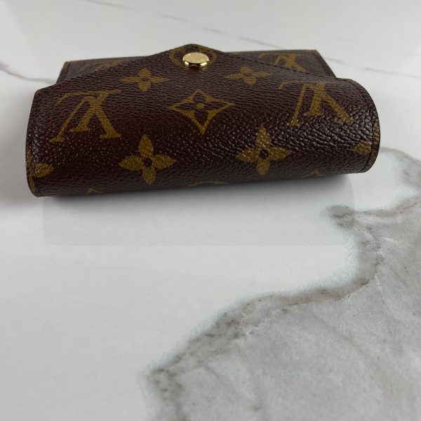 LOUIS VUITTON Victorine Wallet – Image 6
