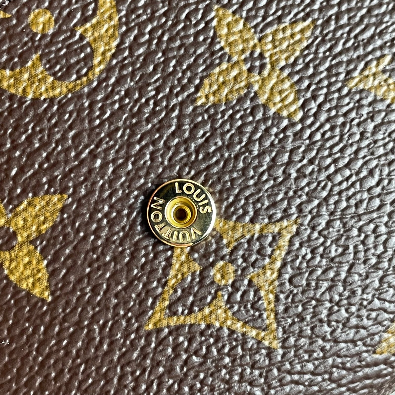LOUIS VUITTON Victorine Wallet – Image 8