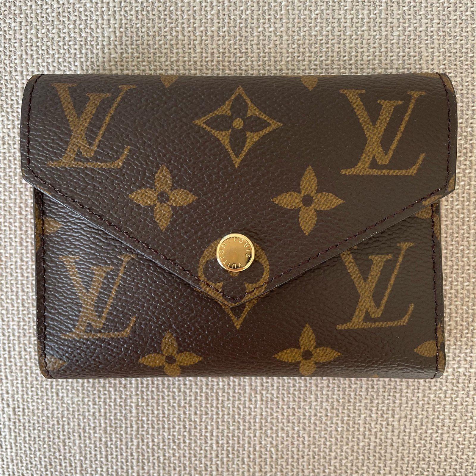 LOUIS VUITTON Victorine Wallet