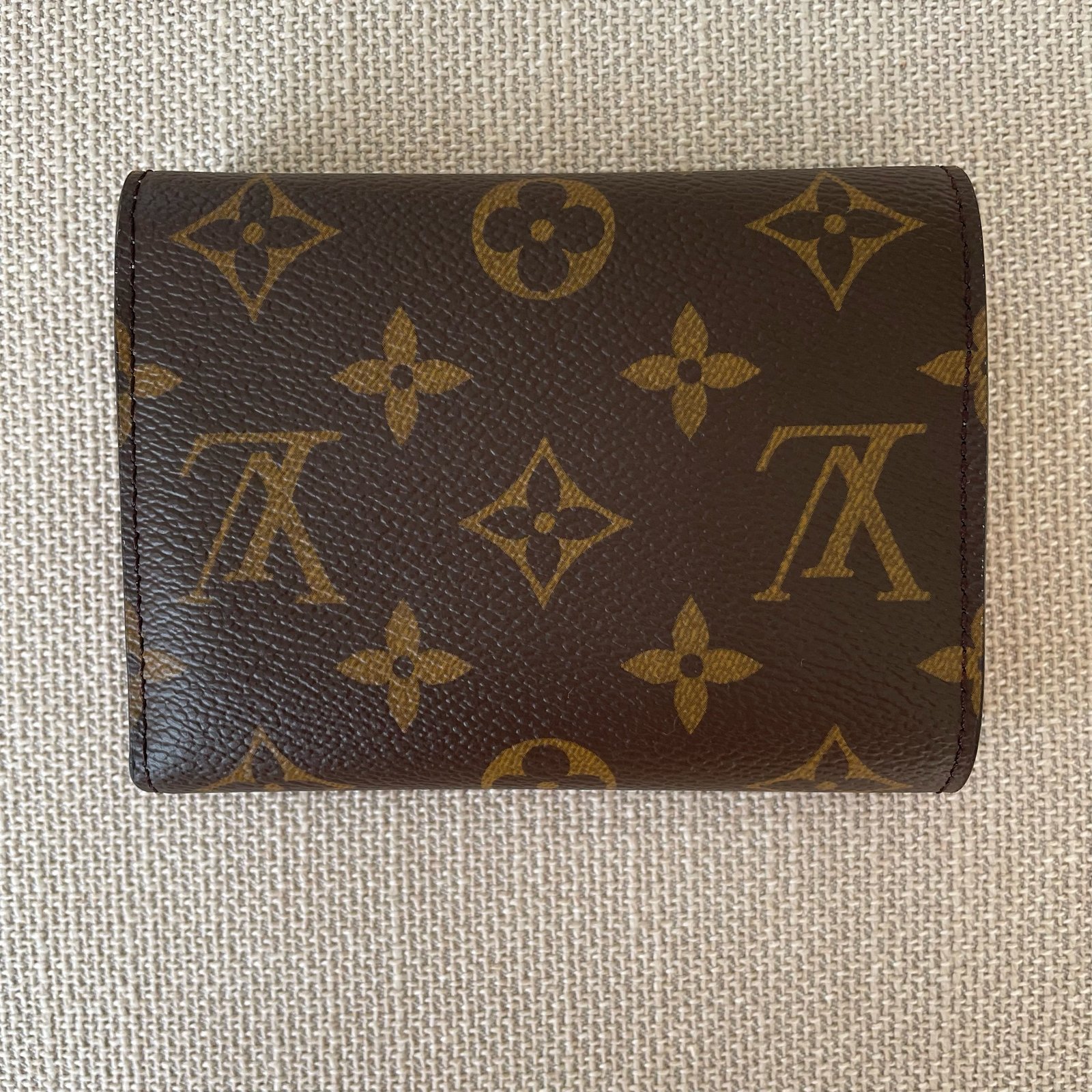 LOUIS VUITTON Victorine Wallet – Image 3