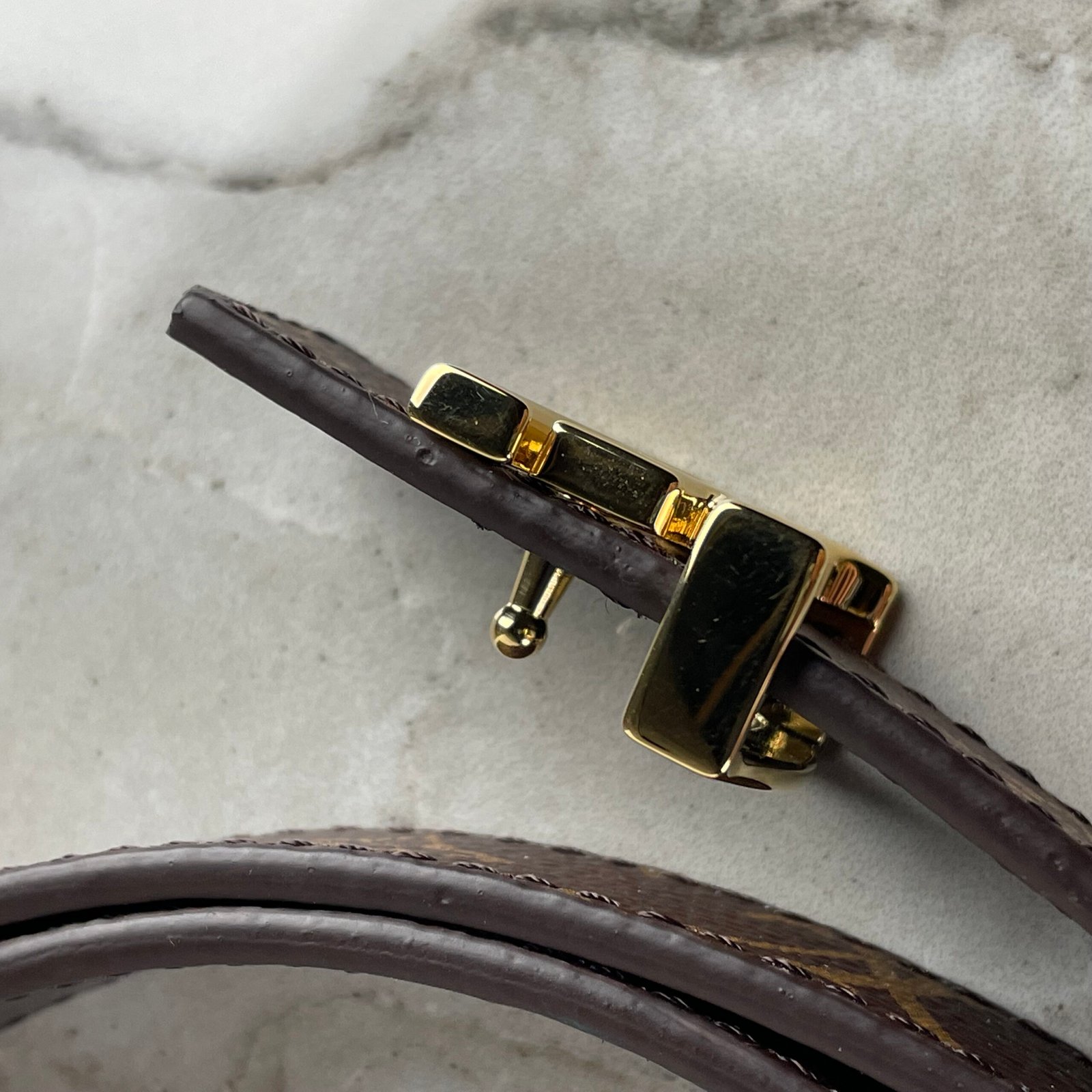 LOUIS VUITTON Ceinture LV Iconic 20mm Réversible – Image 7