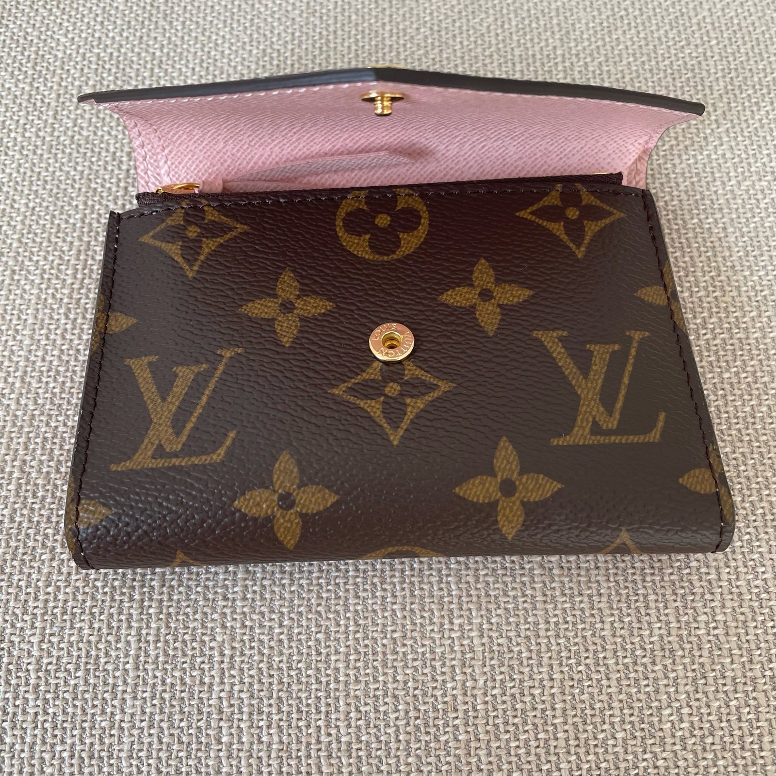 LOUIS VUITTON Victorine Wallet – Image 10