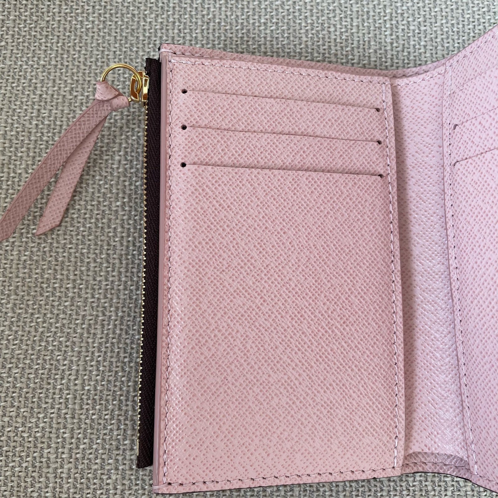 LOUIS VUITTON Victorine Wallet – Image 14