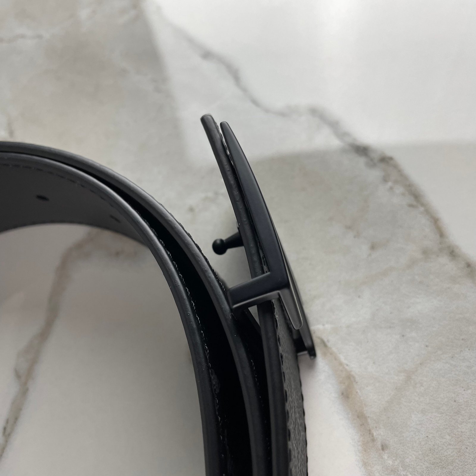 LOUIS VUITTON Ceinture Noir Mat LV Initiales 40mm – Image 5