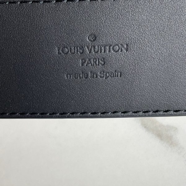 LOUIS VUITTON Ceinture Noir Mat LV Initiales 40mm – Image 11