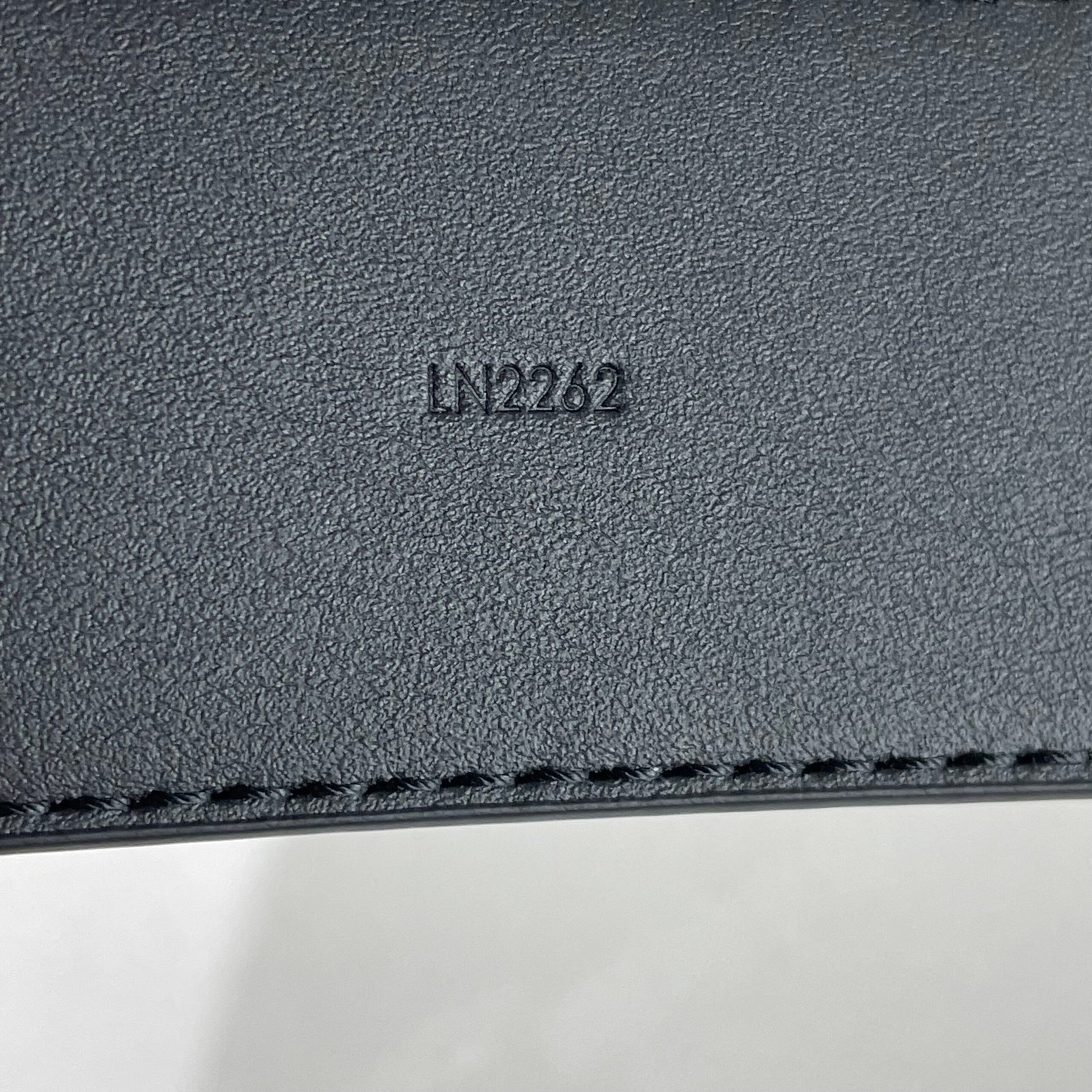 LOUIS VUITTON Ceinture Noir Mat LV Initiales 40mm – Image 12