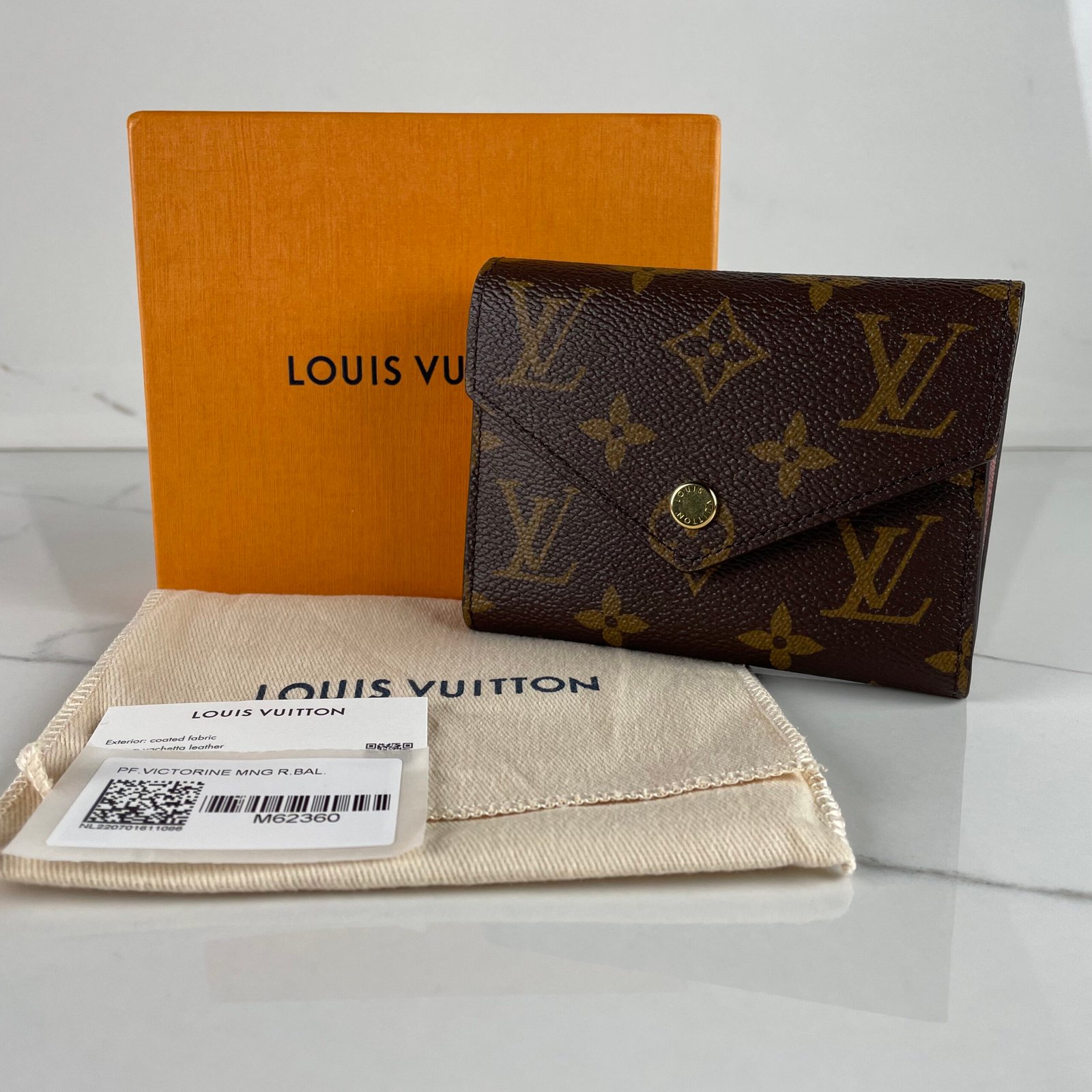 LOUIS VUITTON Victorine Wallet – Image 2