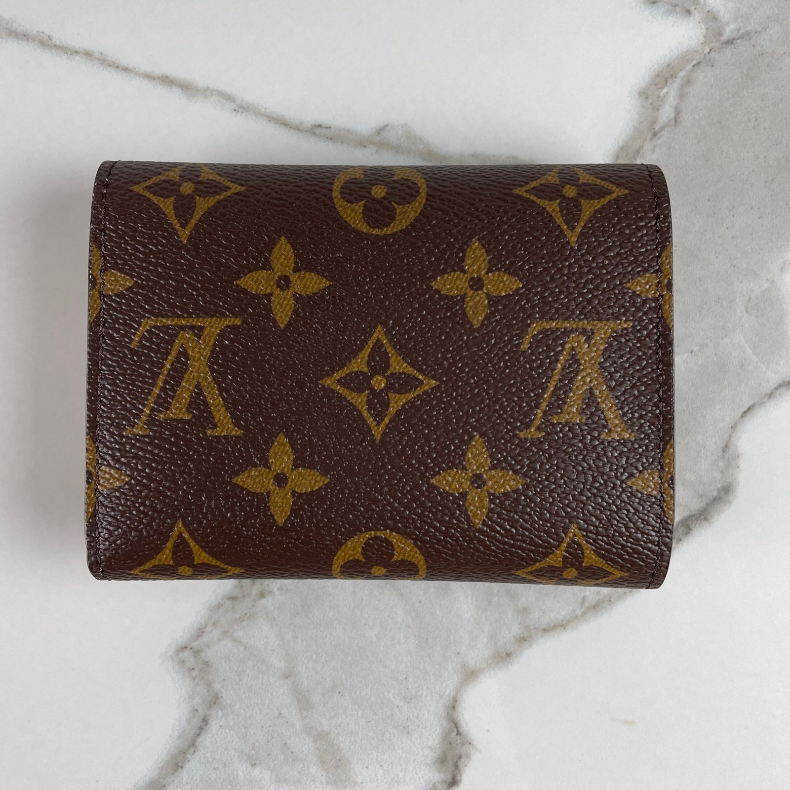 LOUIS VUITTON Victorine Wallet – Image 4
