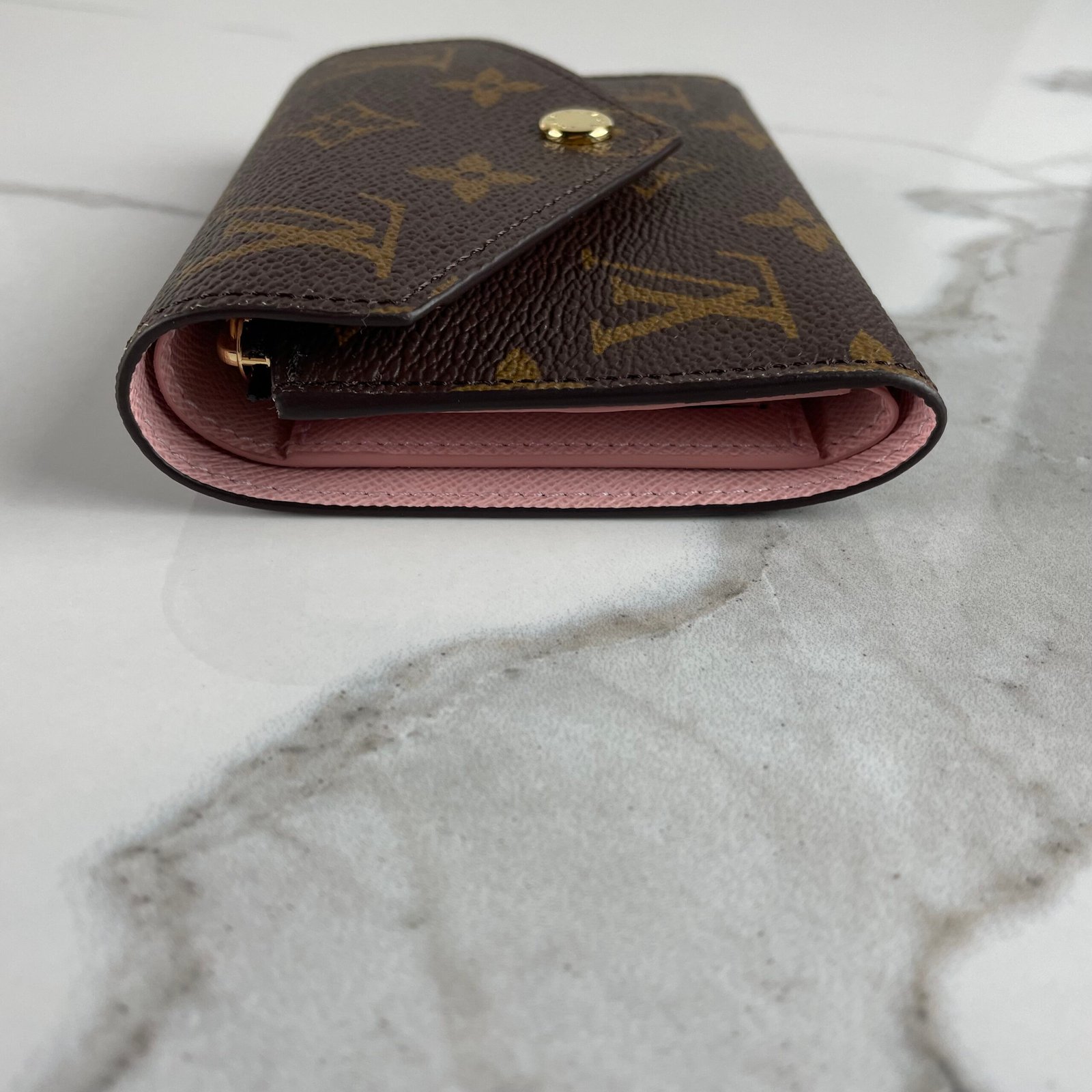 LOUIS VUITTON Victorine Wallet – Image 6
