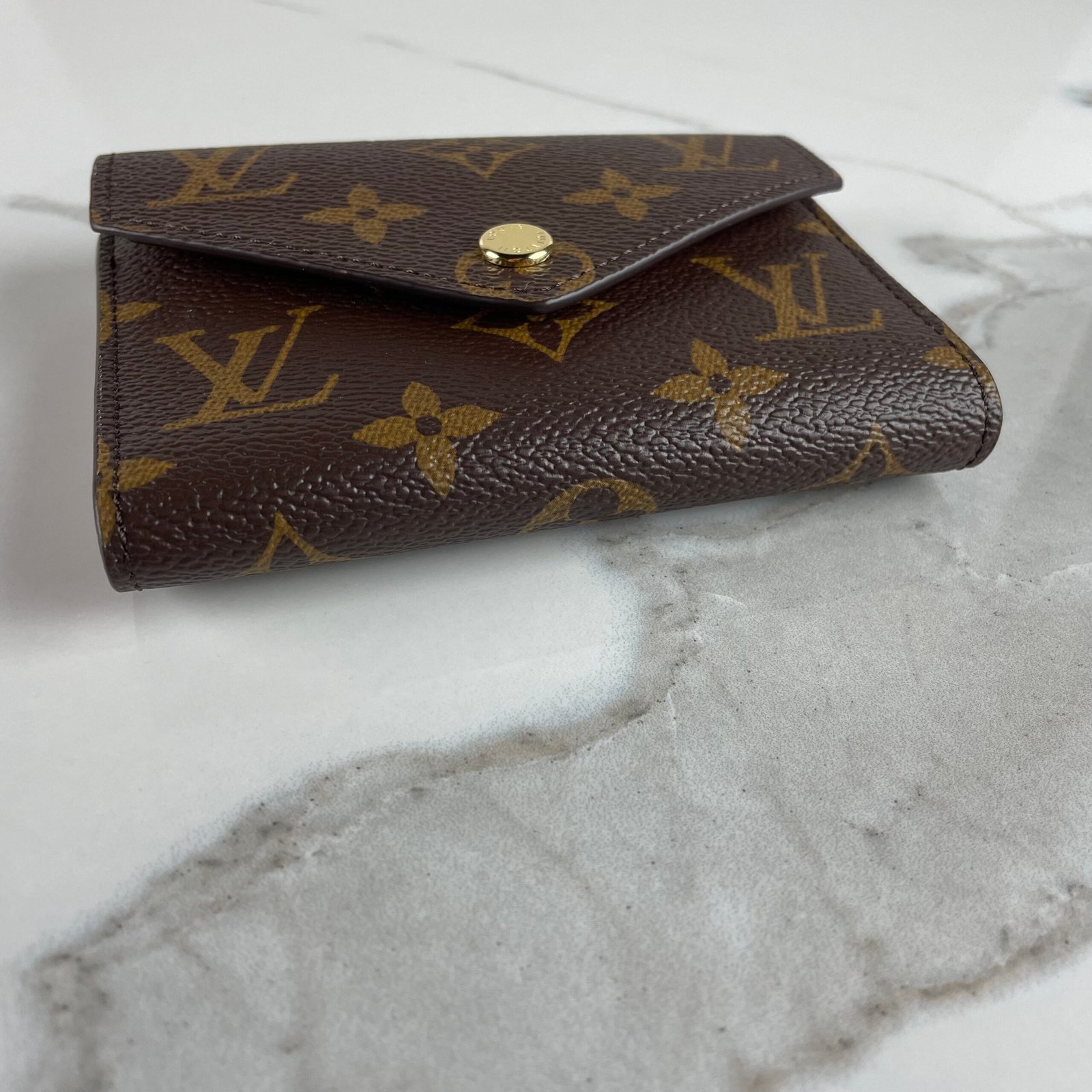 LOUIS VUITTON Victorine Wallet – Image 9