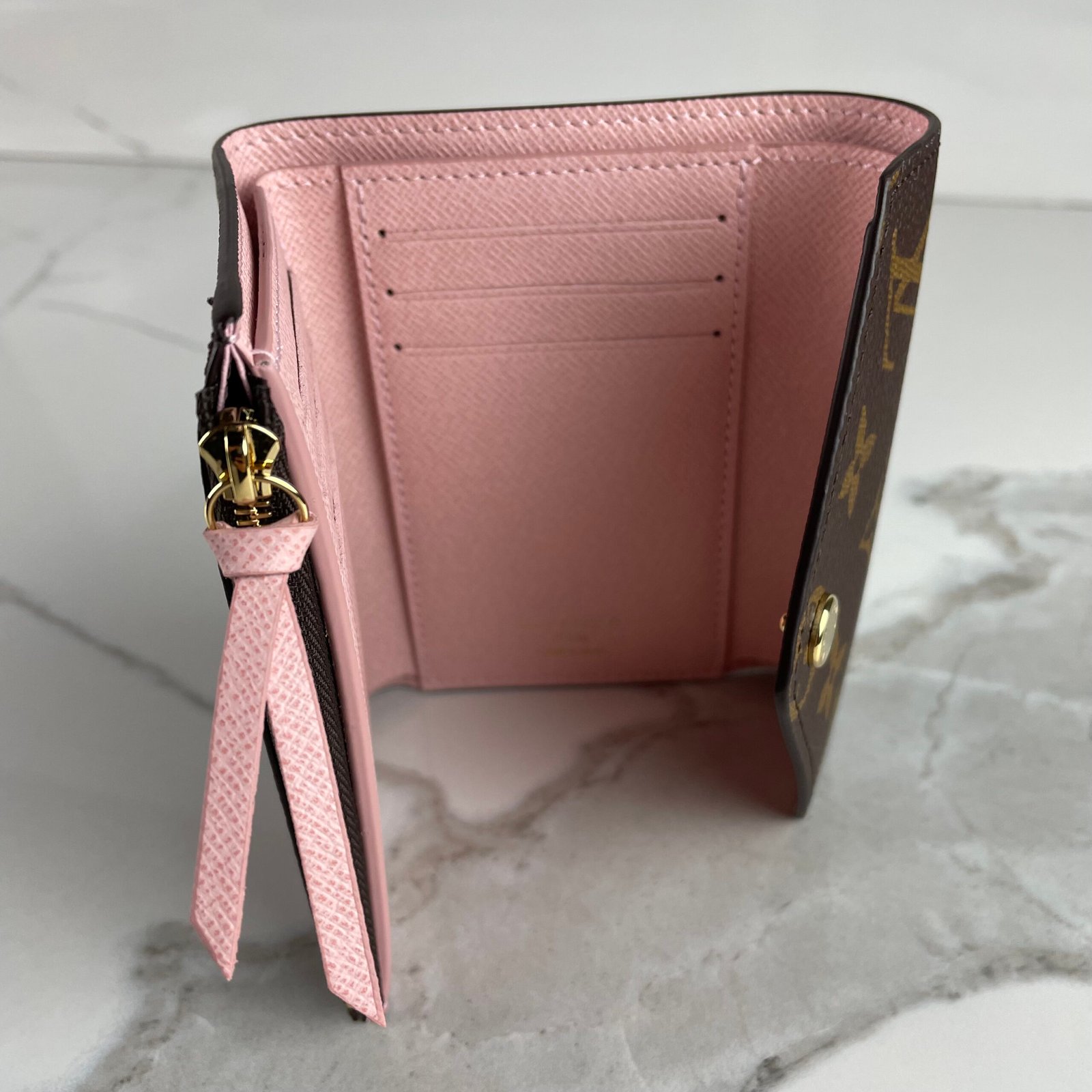 LOUIS VUITTON Victorine Wallet – Image 13