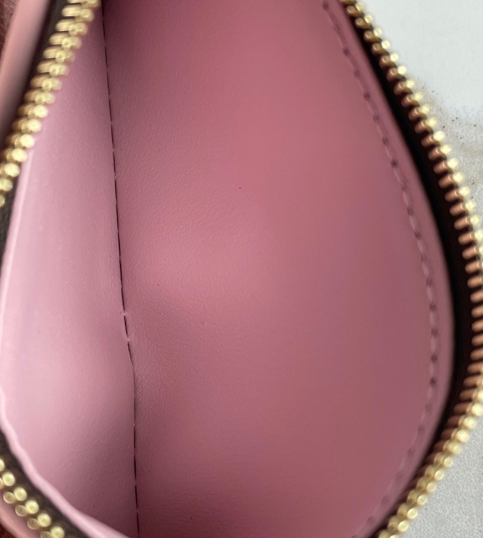 LOUIS VUITTON Victorine Wallet – Image 17