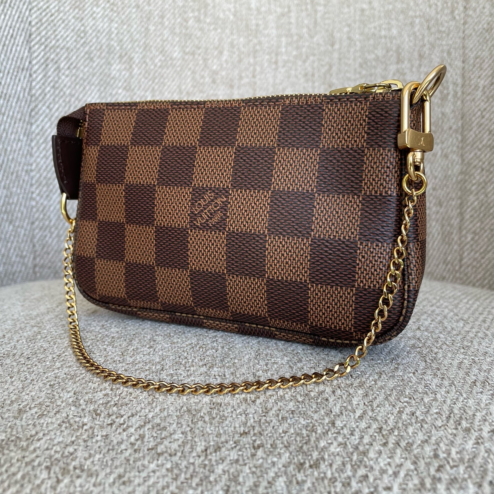 LOUIS VUITTON Pochette Accessoires Mini
