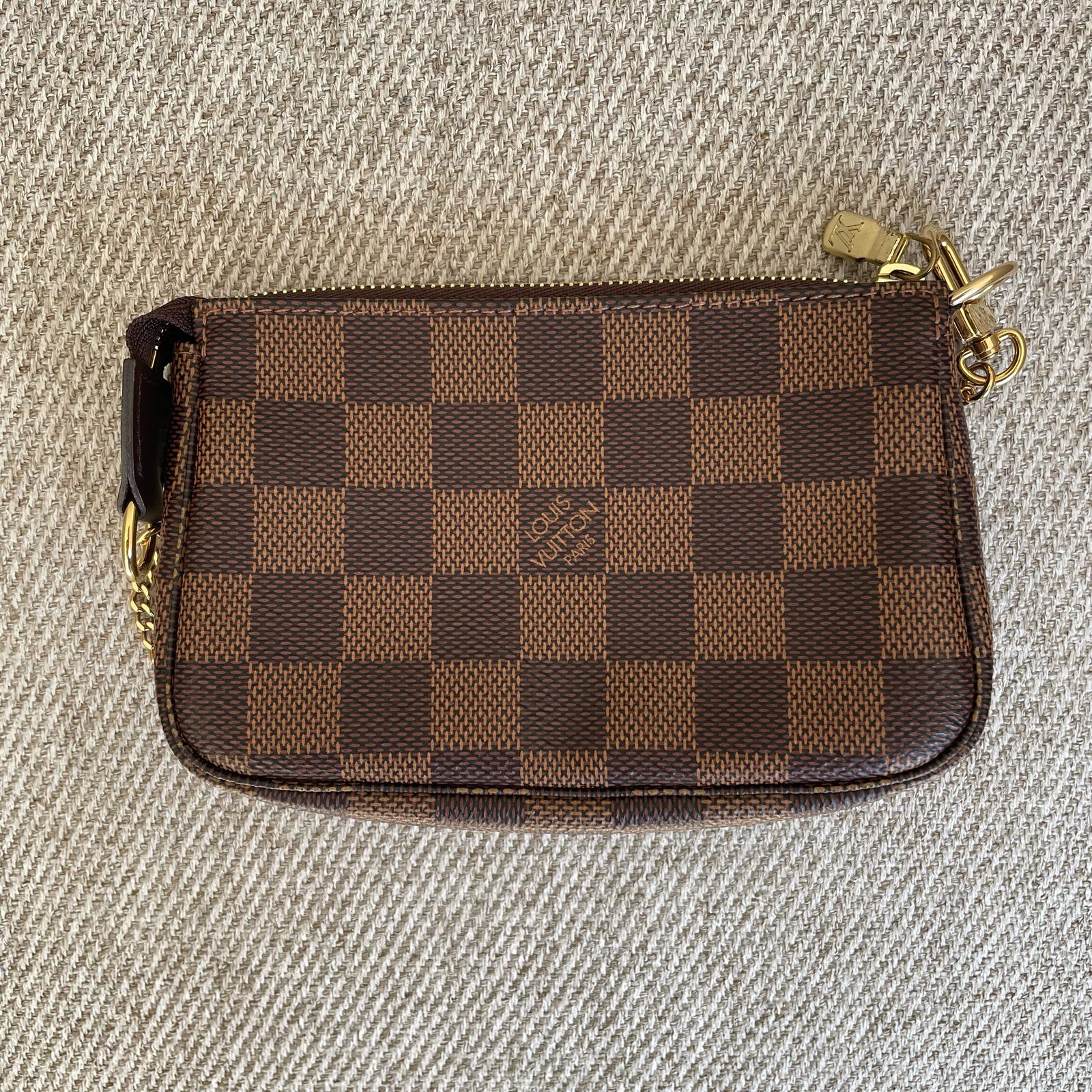 LOUIS VUITTON Pochette Accessoires Mini – Image 4
