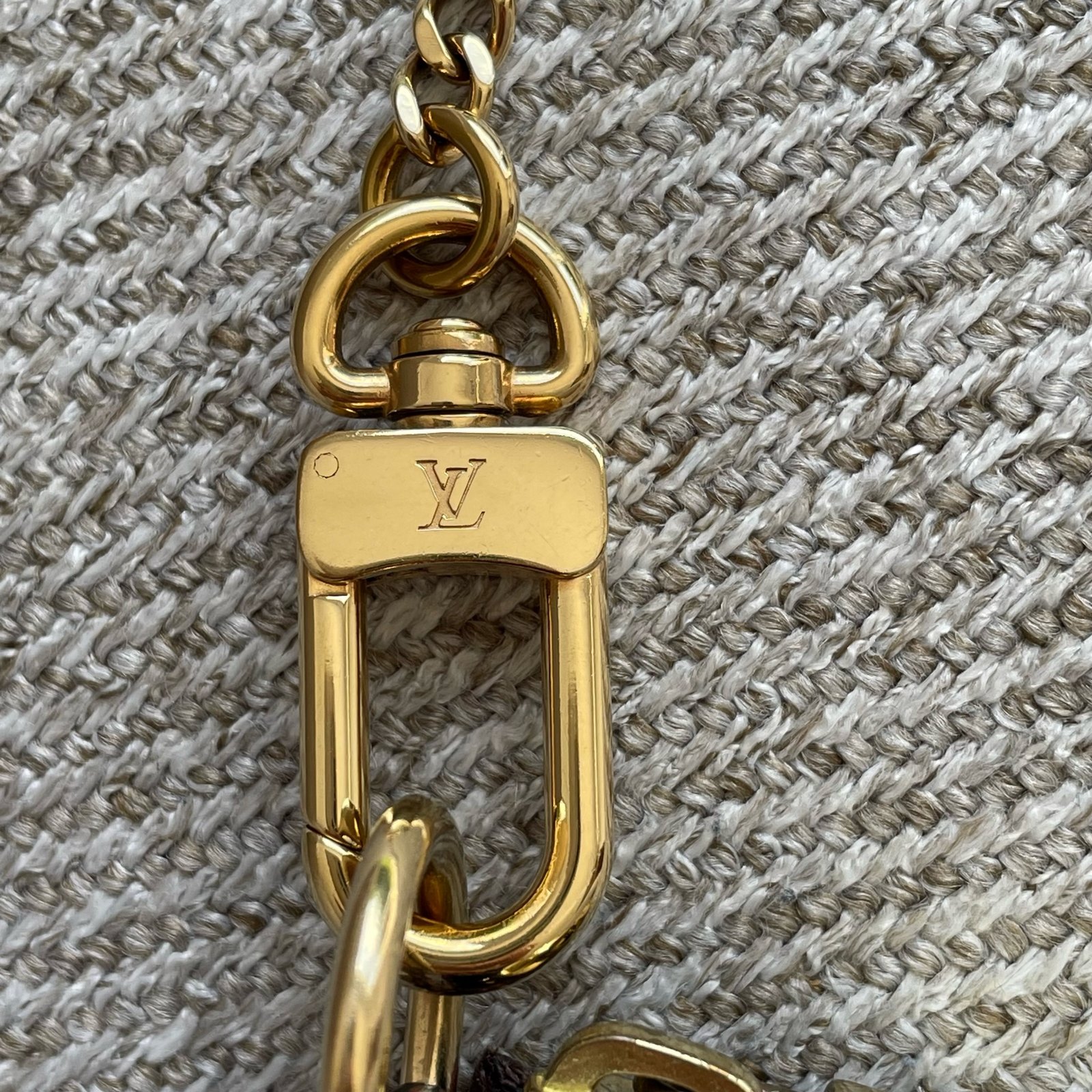 LOUIS VUITTON Pochette Accessoires Mini – Image 12