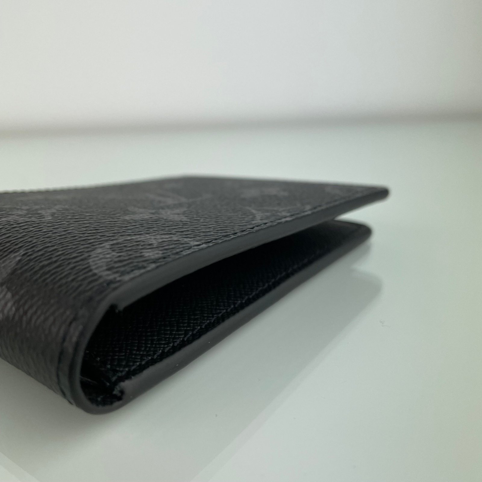 LOUIS VUITTON Slender Wallet – Image 8