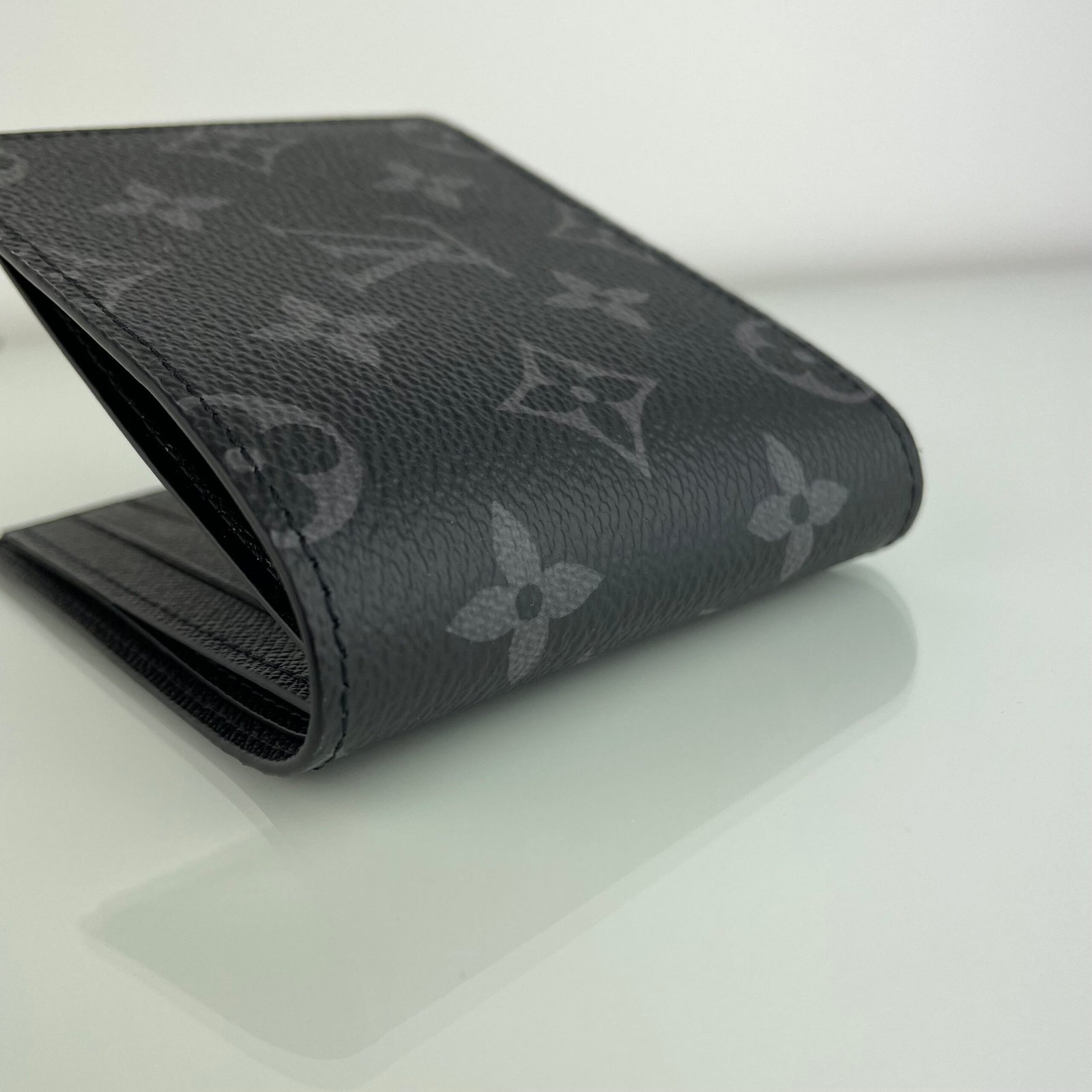 LOUIS VUITTON Slender Wallet – Image 11