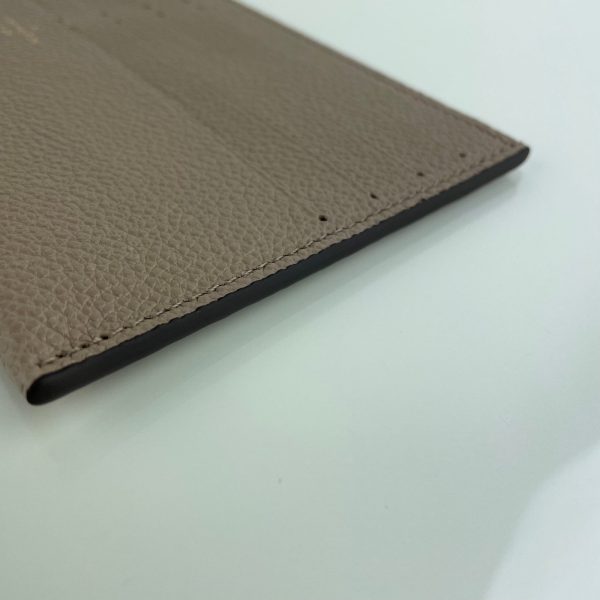 LOUIS VUITTON Flat Pocket – Image 7