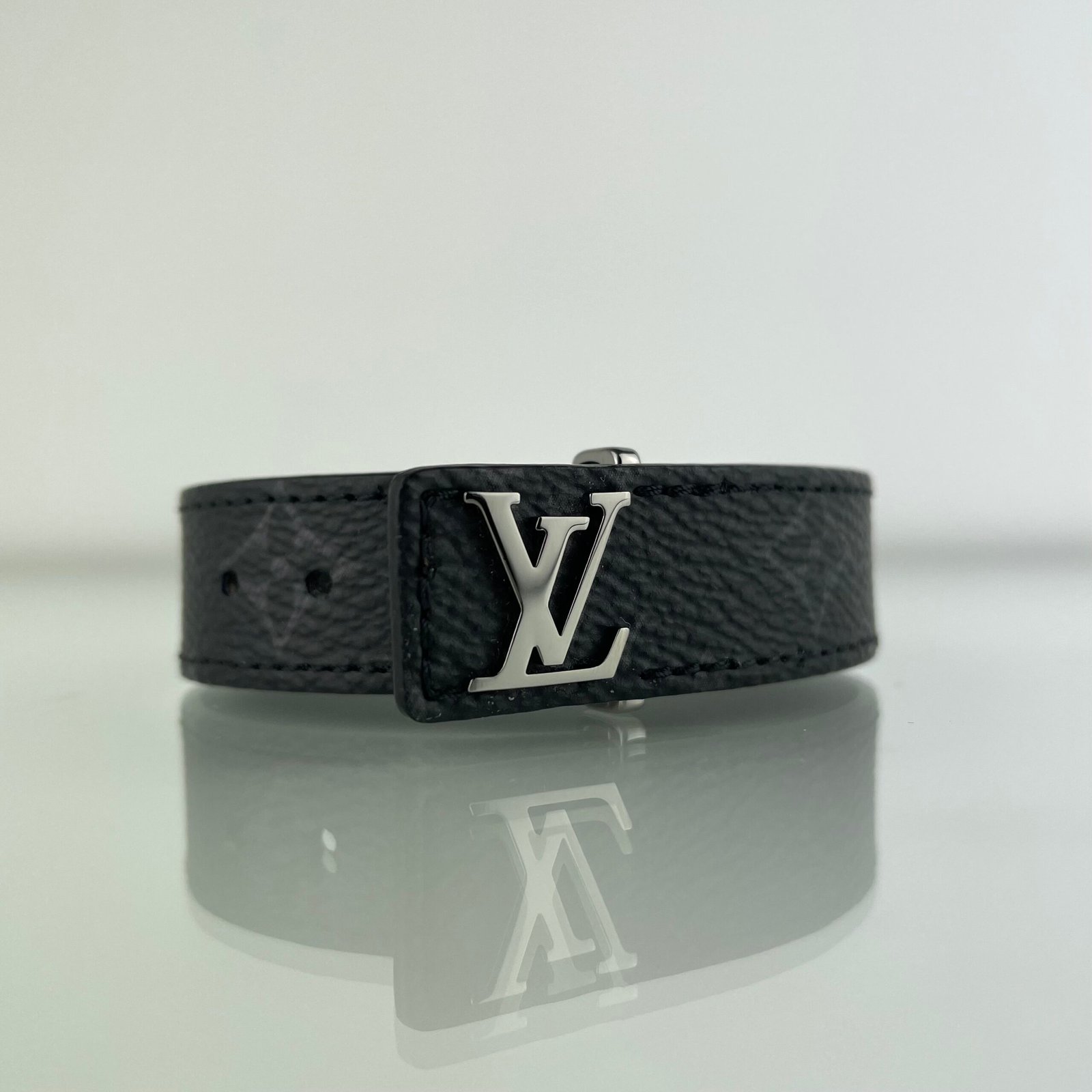 LOUIS VUITTON Bracelet LV Slim