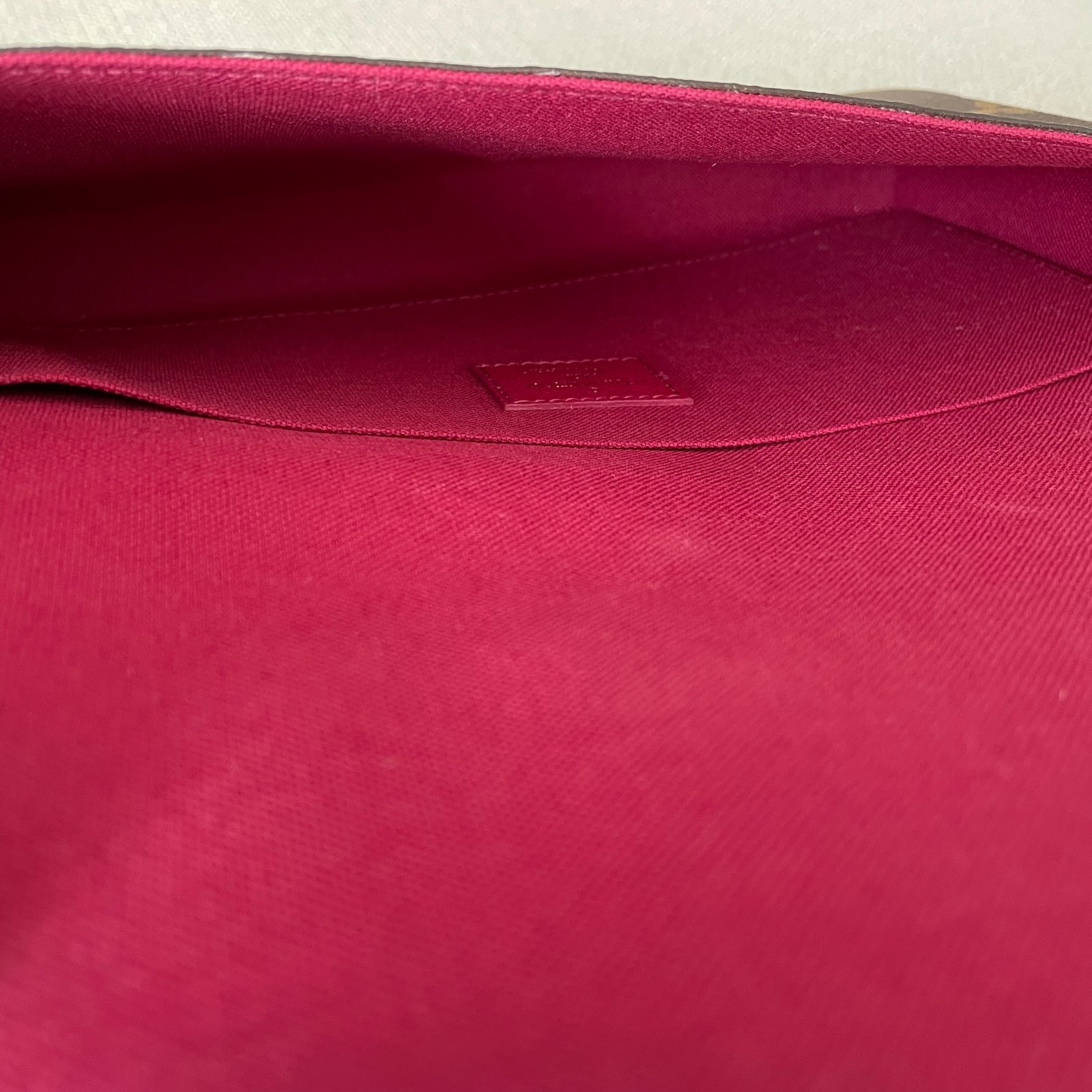 LOUIS VUITTON Pochette Félicie – Image 13