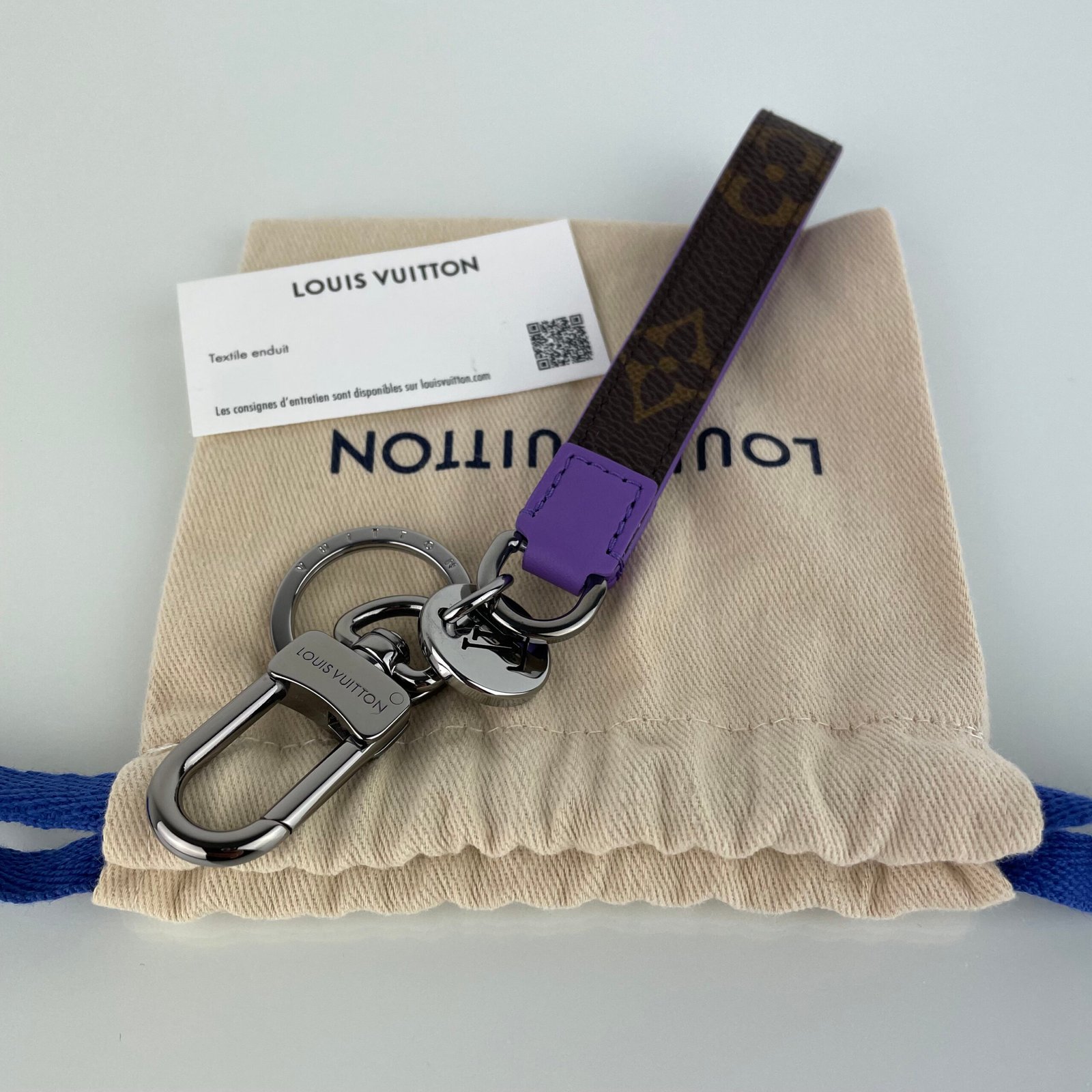 LOUIS VUITTON Dragonne Monogram Slim – Image 2