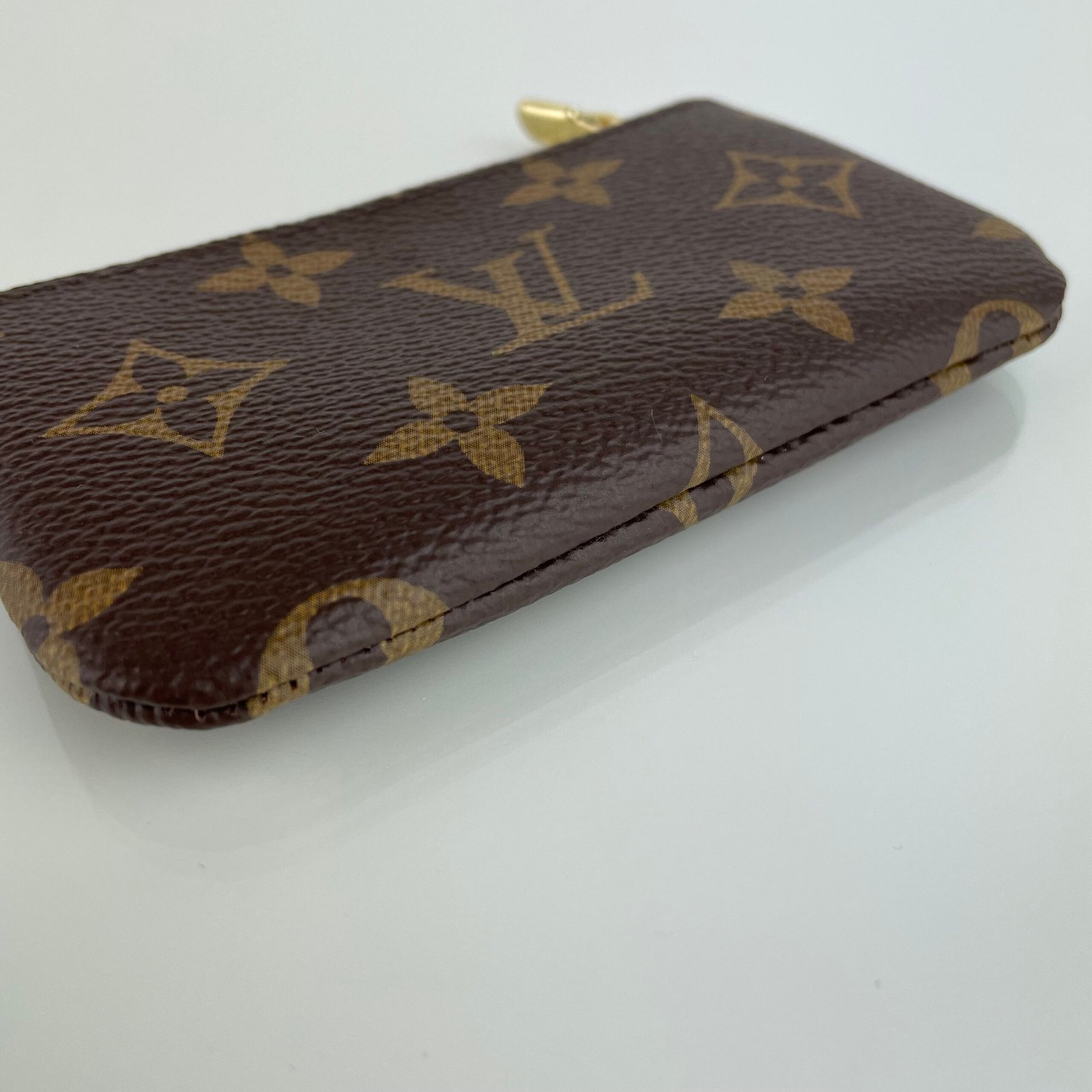 LOUIS VUITTON Pochette Clés – Image 8