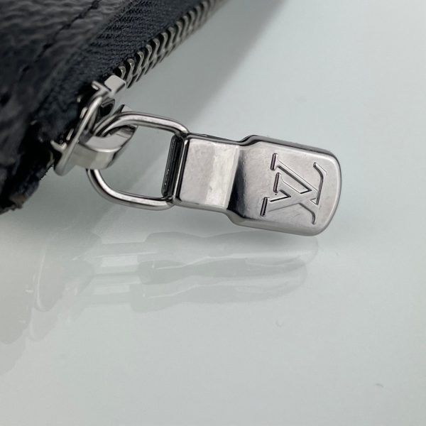 LOUIS VUITTON Pochette Clés – Image 13