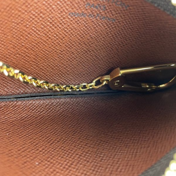 LOUIS VUITTON Pochette Clés – Image 12