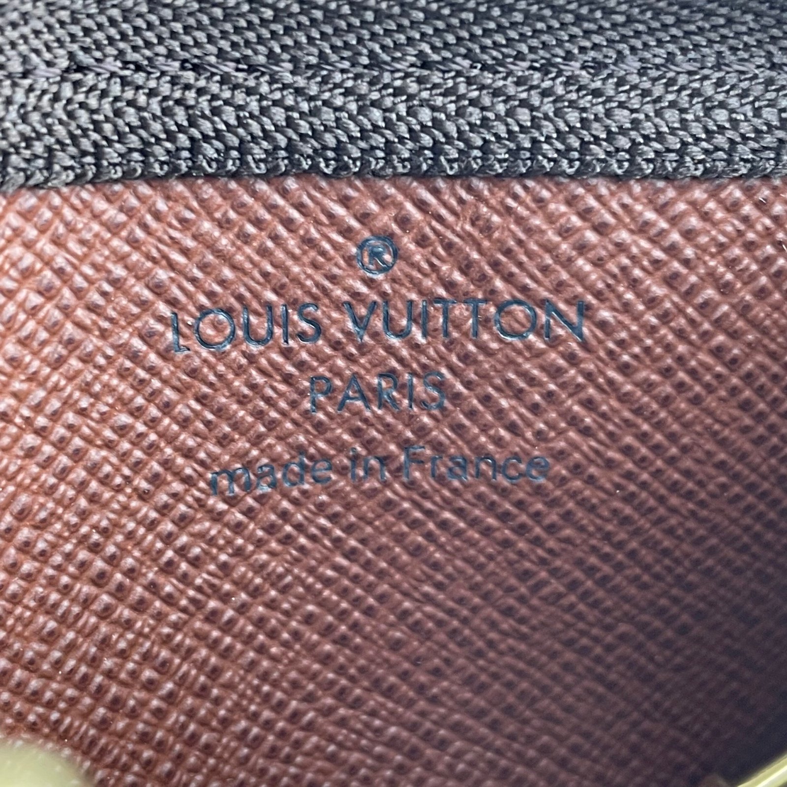 LOUIS VUITTON Pochette Clés – Image 13