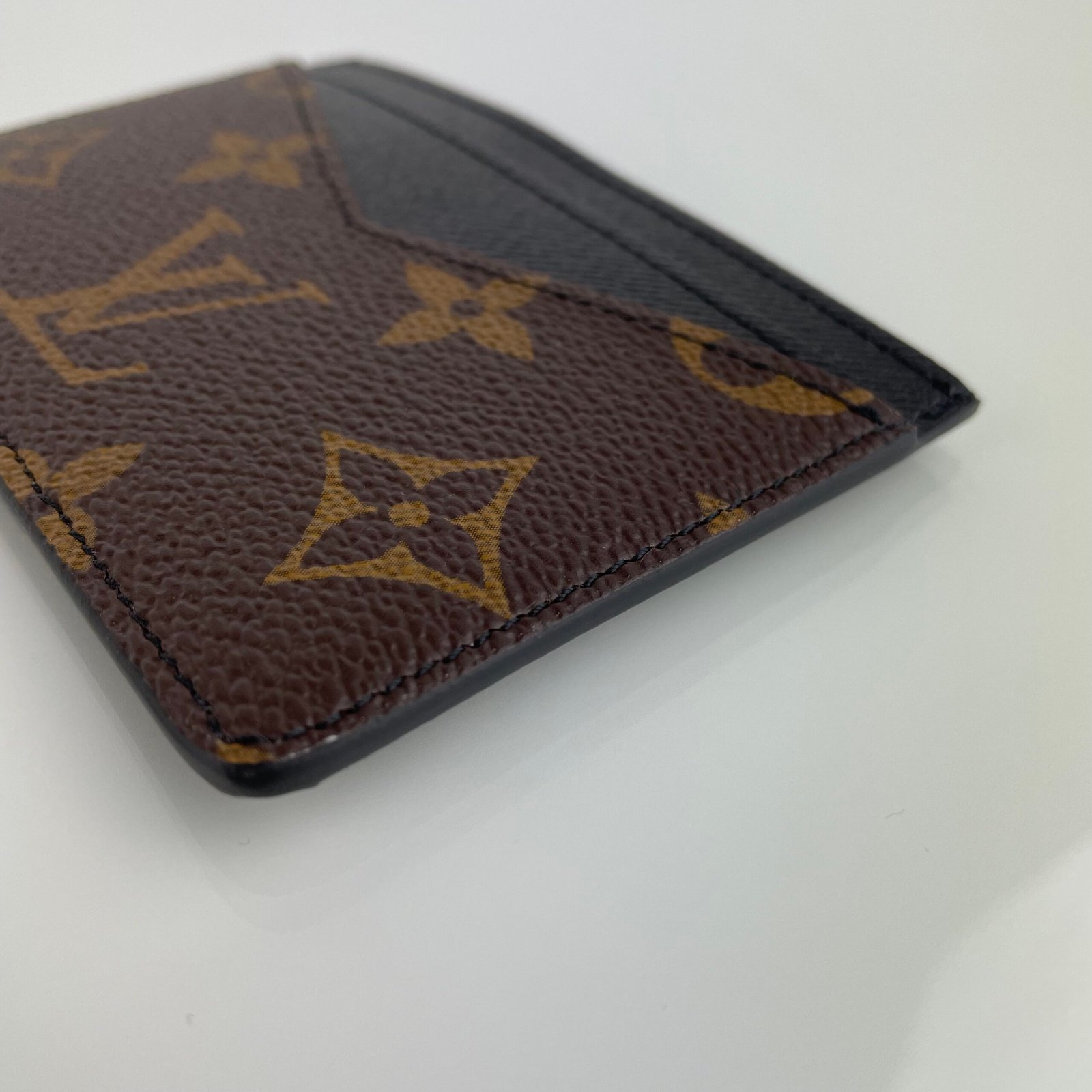 LOUIS VUITTON Neo Porte Cartes – Image 4