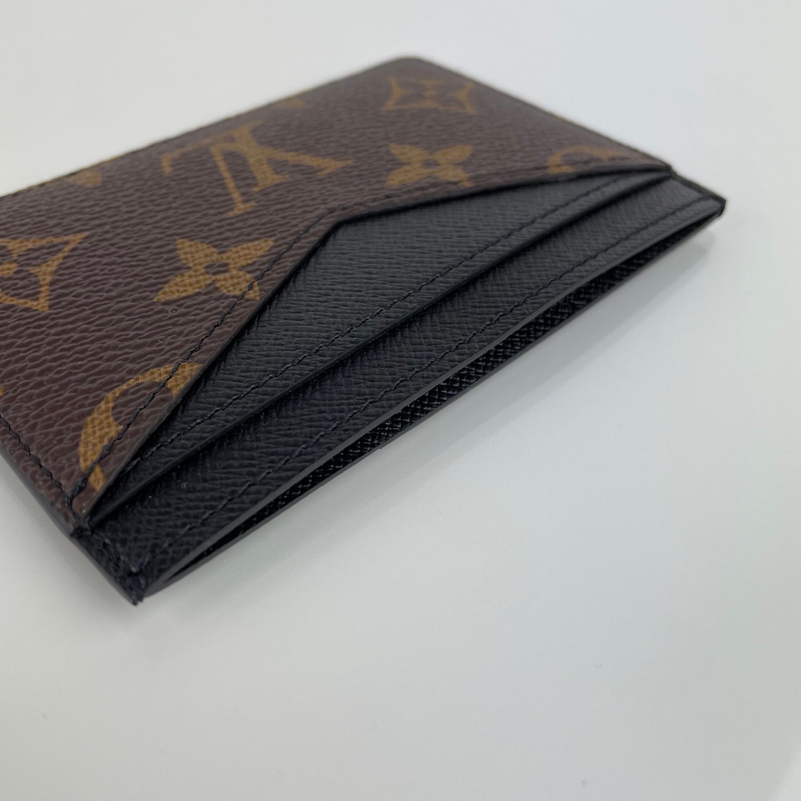 LOUIS VUITTON Neo Porte Cartes – Image 5