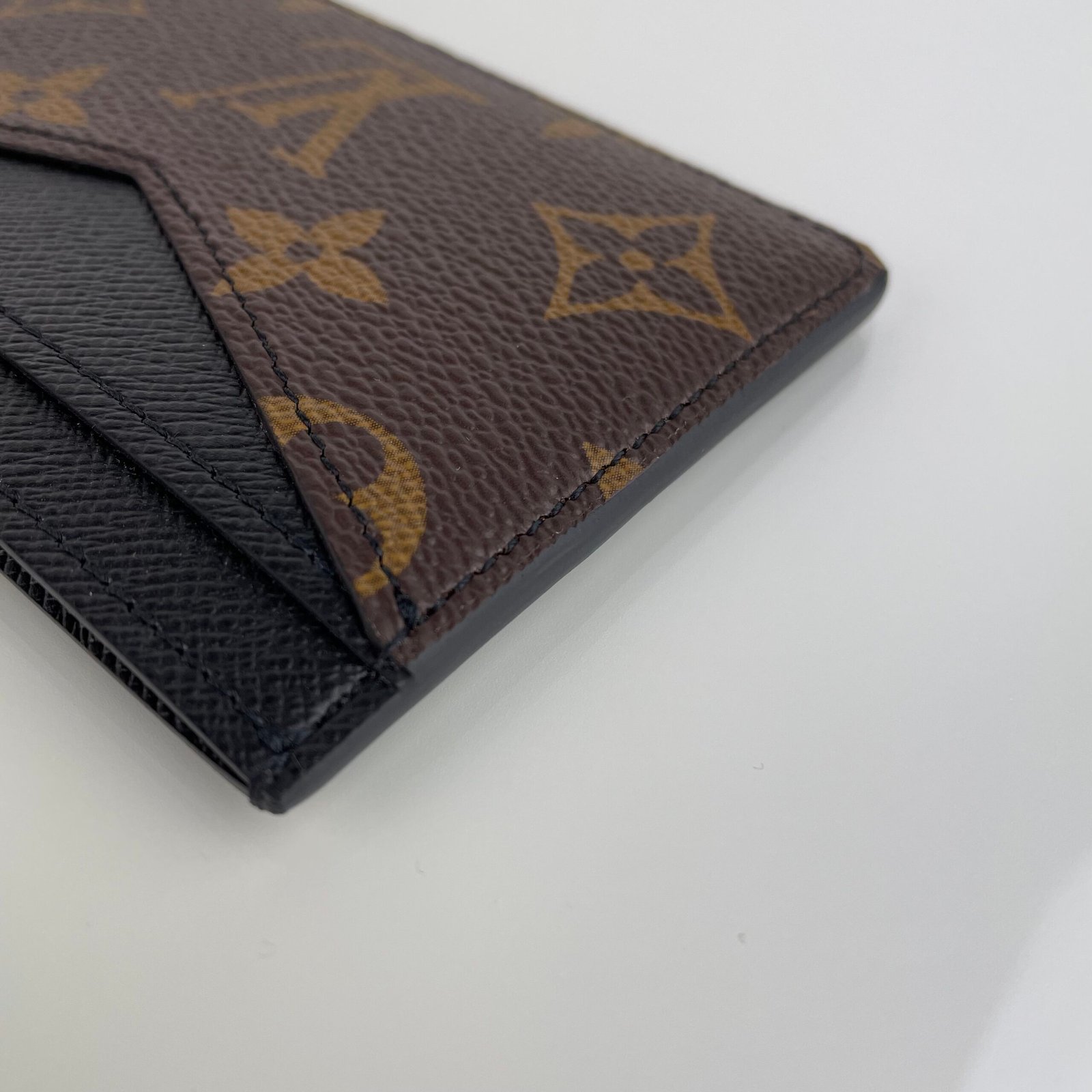 LOUIS VUITTON Neo Porte Cartes – Image 6