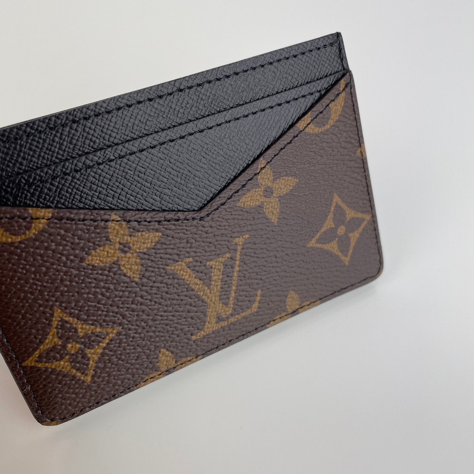 LOUIS VUITTON Neo Porte Cartes – Image 10