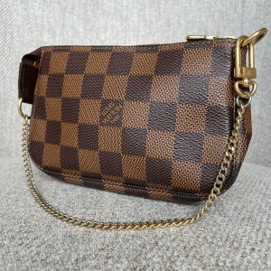 LOUIS VUITTON Pochette Accessoires Mini