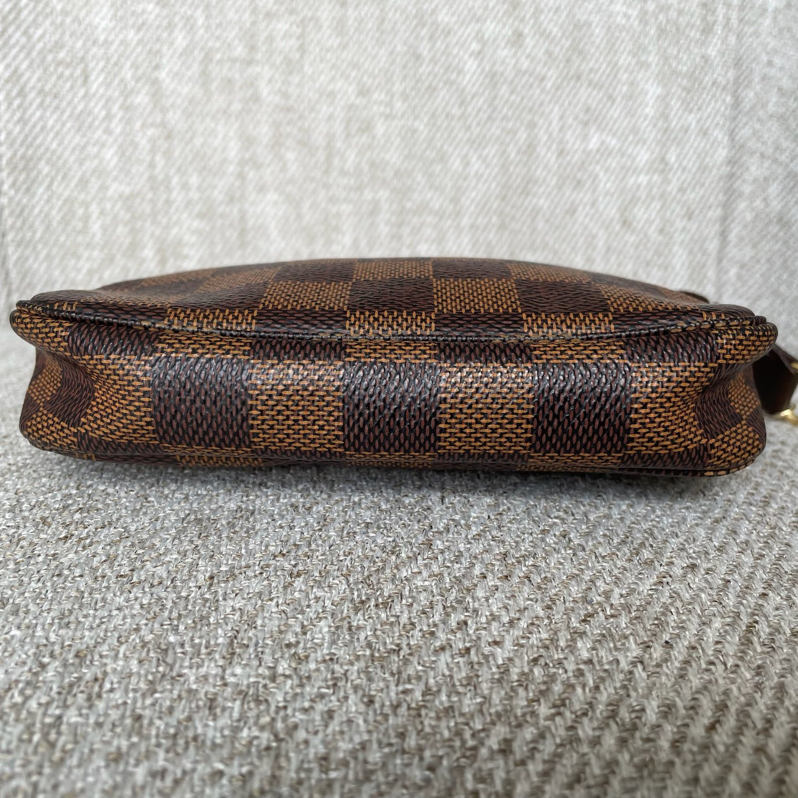 LOUIS VUITTON Pochette Accessoires Mini – Image 6